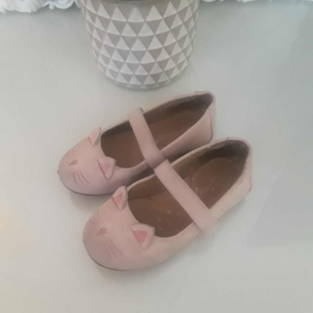 Cat and Jack cat flats